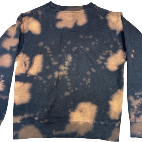 Full Tilt Black and Tan Black and Tan Tie Dye with Butterfly Graphic Hoodie - Picture 8 of 14